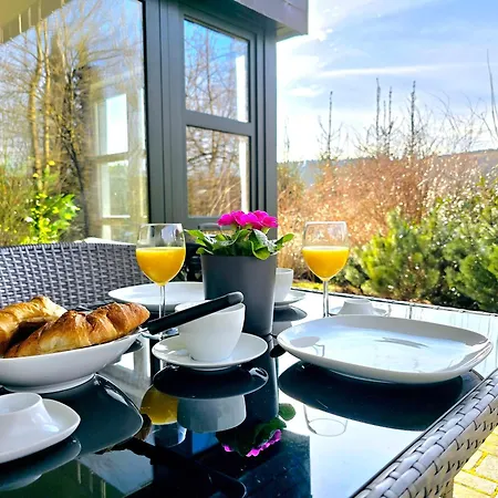 Fuchsbau Mit Kamin & Terrasse & Hunde *